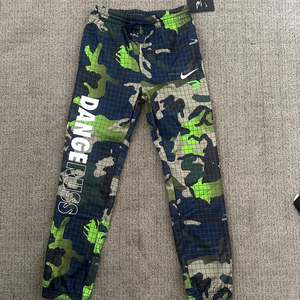 Boys Nike size XL Nike pants
